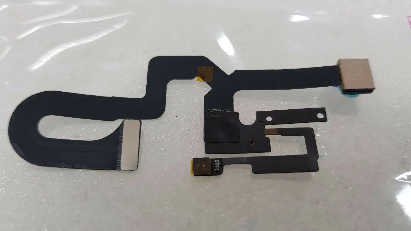 821-00519-A Front Camera Proximity Sensor Flex Cable iPhone 7 Plus 5.5"