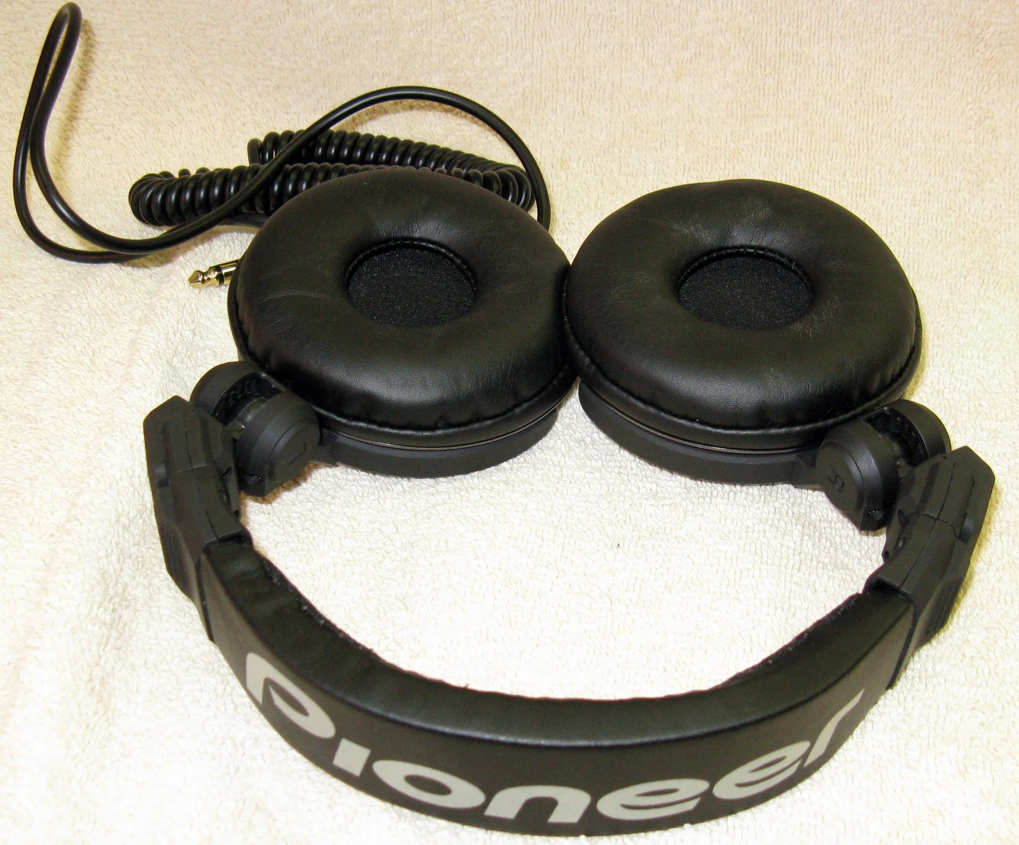 Pioneer HDJ-1000 Advanced Professional DJ Headphones