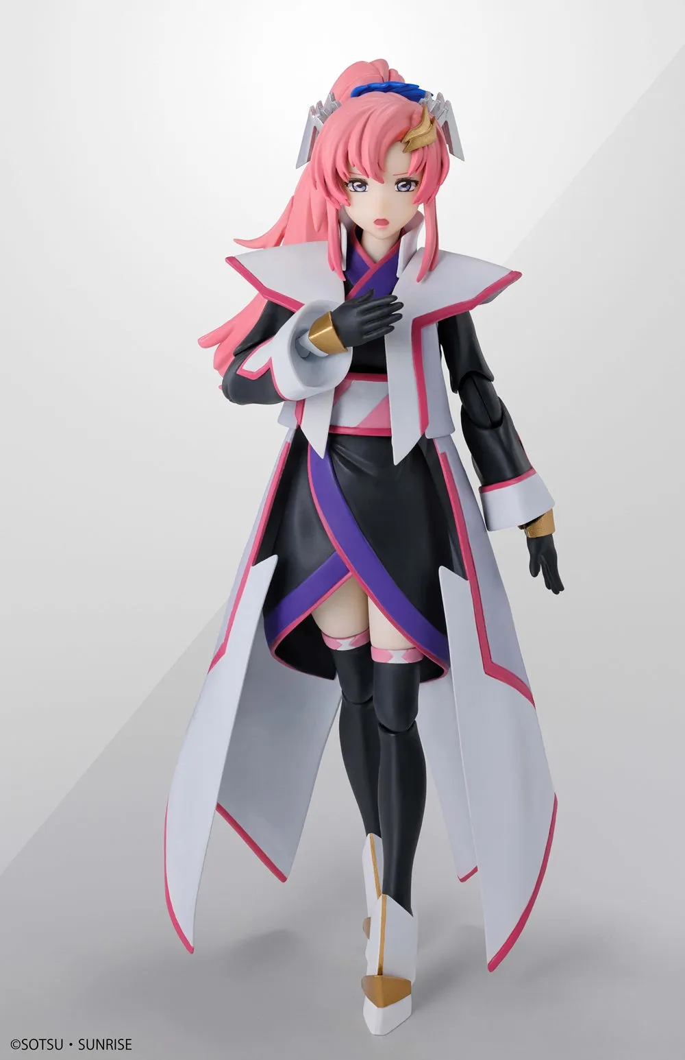 S.H.Figuarts Lacus Clyne (Compass Battle Surcoat Ver.)