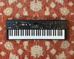 YAMAHA YC61 61-Key Synthesizer/Stage Keyboard